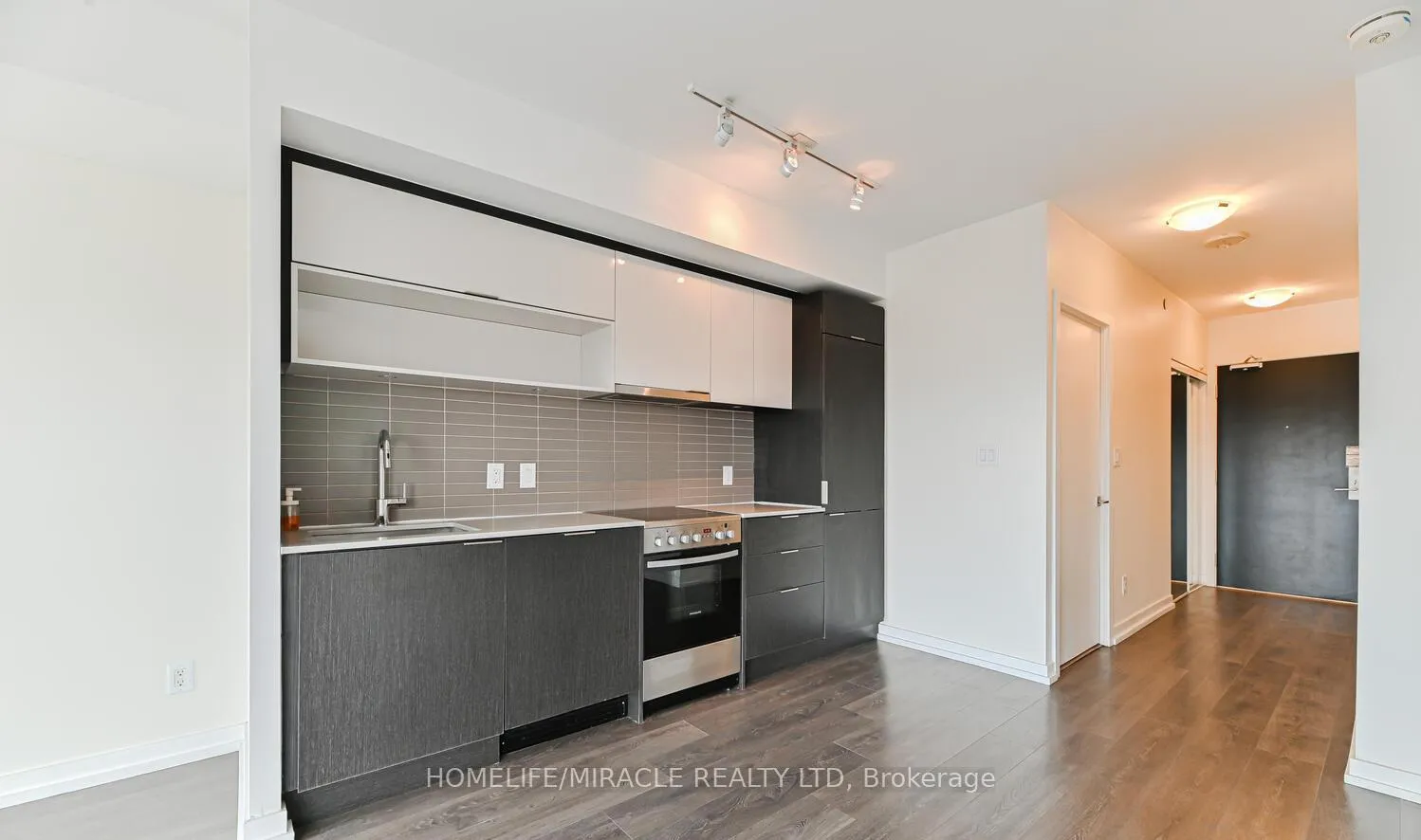 Photo 6 of Unit 604, 159 Wellesley Street E, Toronto, Cabbagetown-South St. James Town — HOMEH