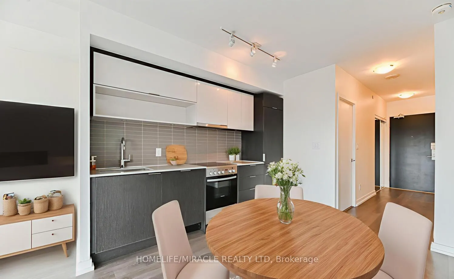 Photo 7 of Unit 604, 159 Wellesley Street E, Toronto, Cabbagetown-South St. James Town — HOMEH