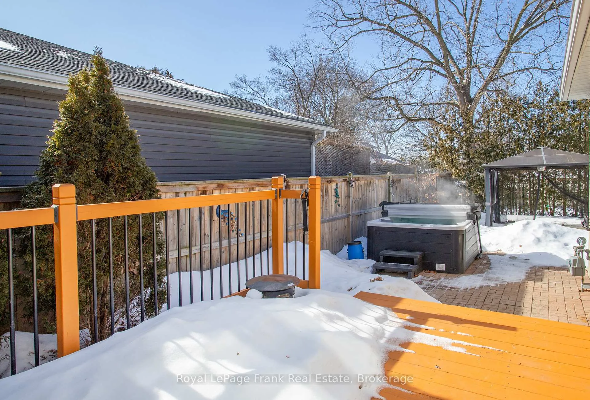 Photo 32 of 928 Centre Street N, Whitby, Williamsburg — HOMEH