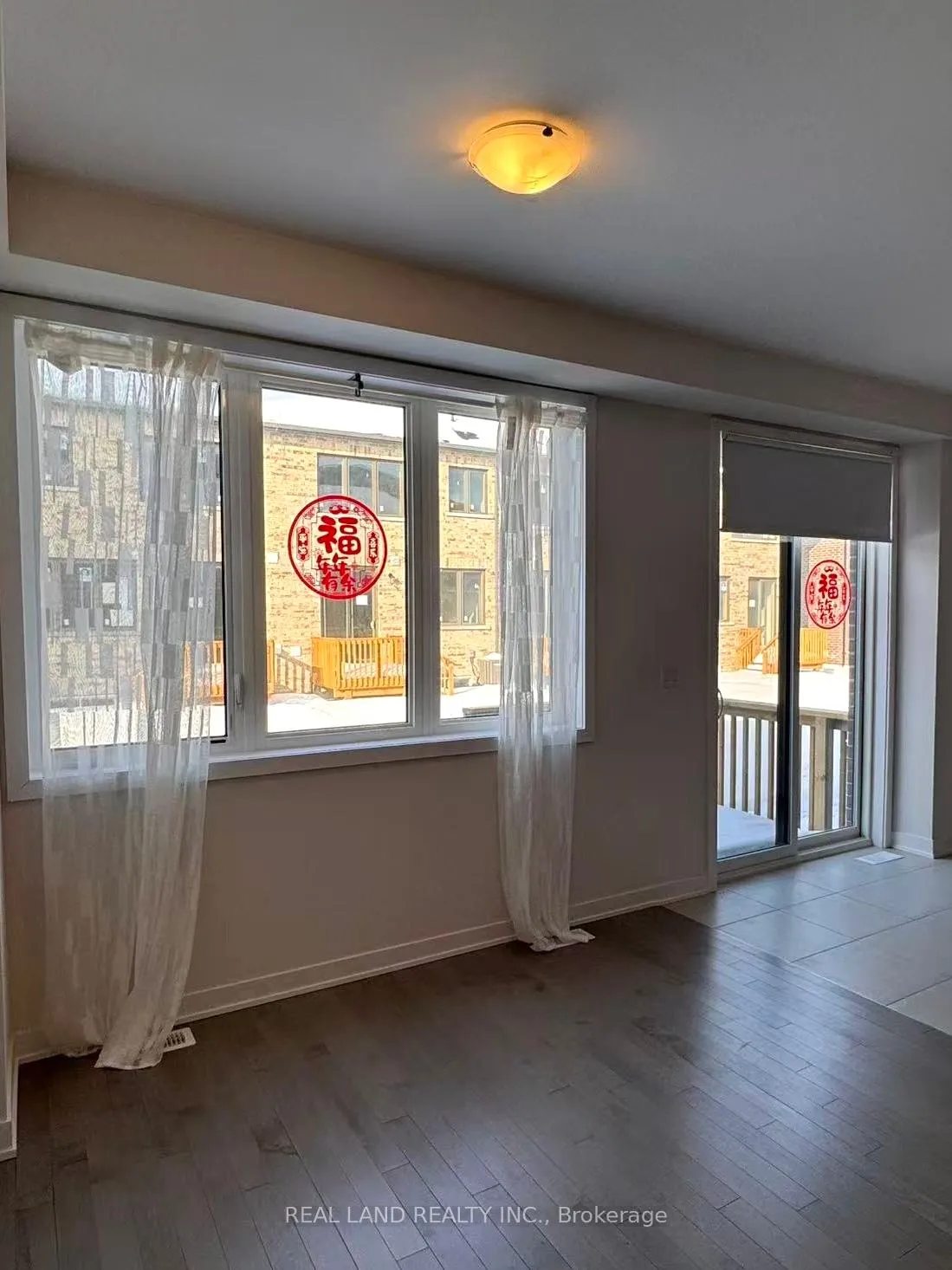 Photo 3 of 10 John Canning Way, Markham, Unionville — HOMEH