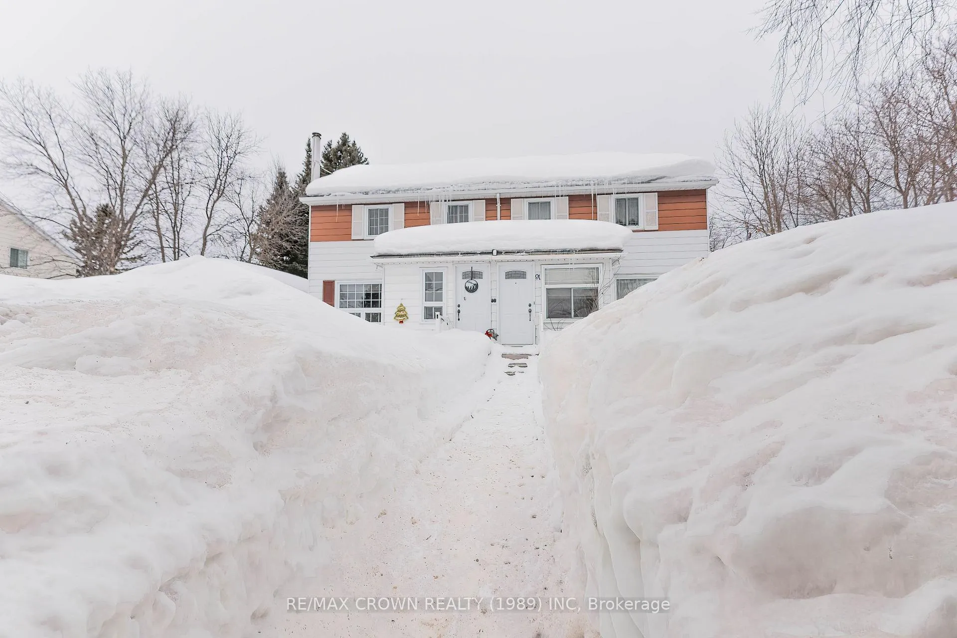 Photo 2 of 89 Devonshire Street, Kapuskasing — HOMEH
