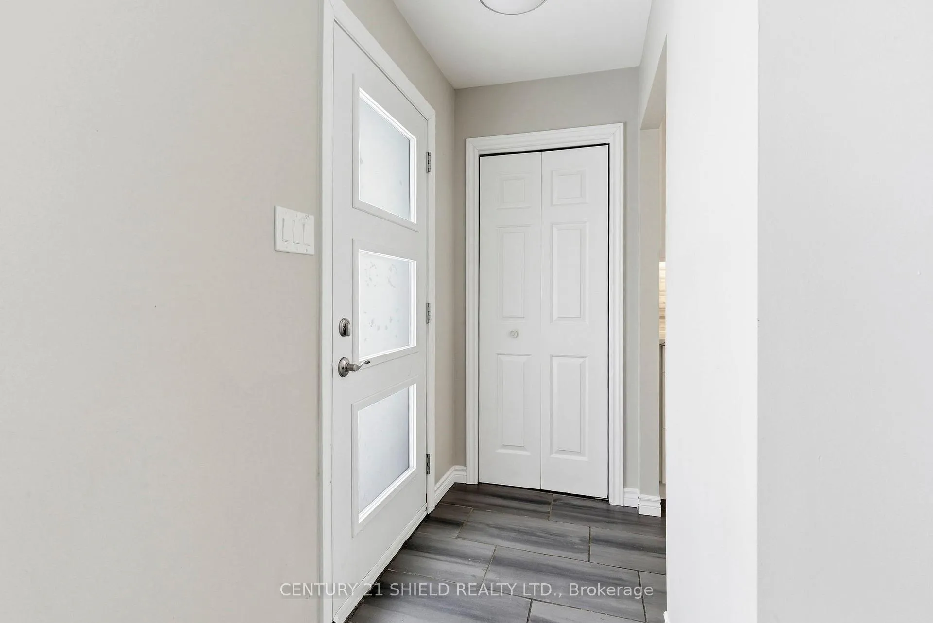 Photo 4 of 50 Wellington Street E, Cornwall — HOMEH