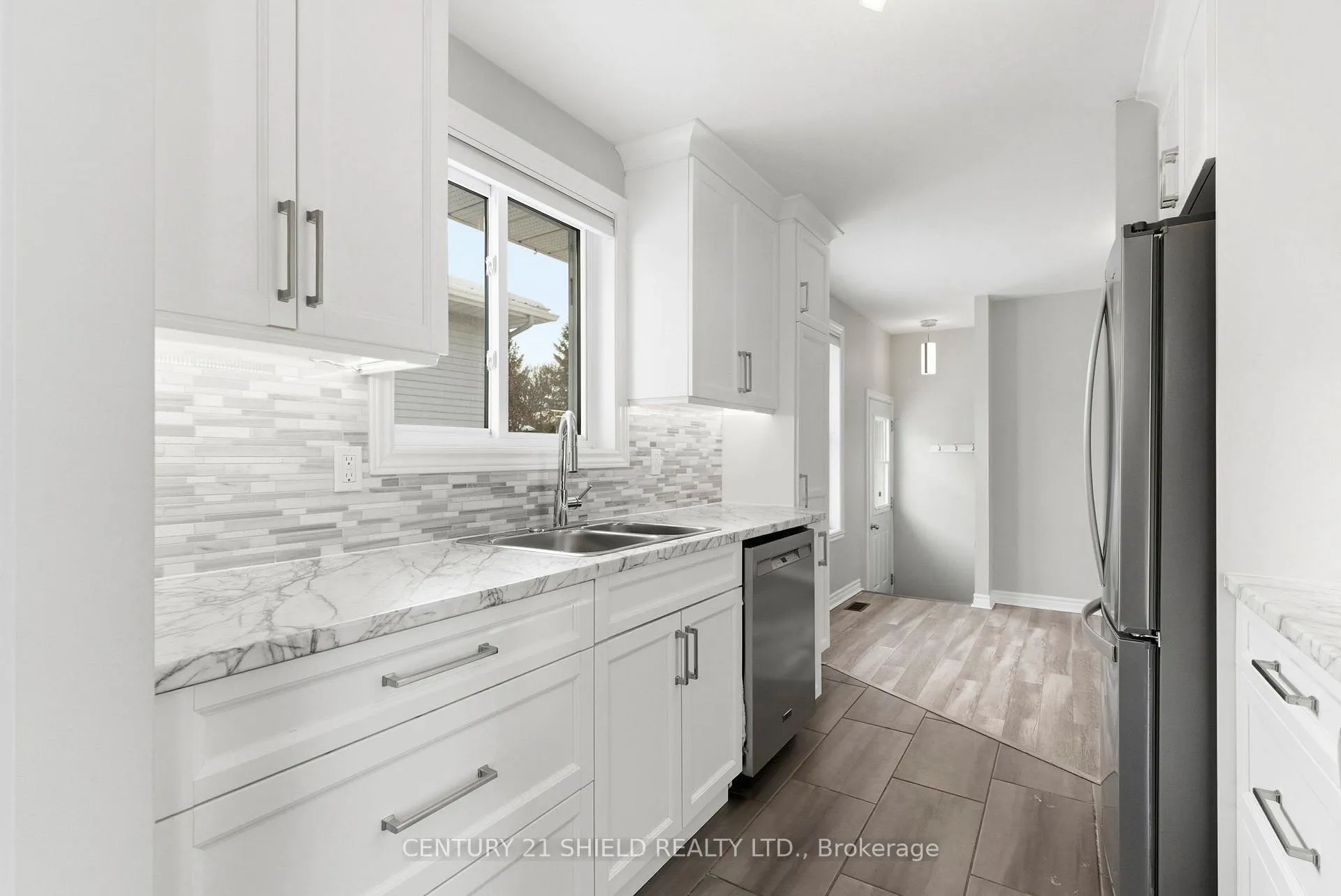 Photo 11 of 50 Wellington Street E, Cornwall — HOMEH