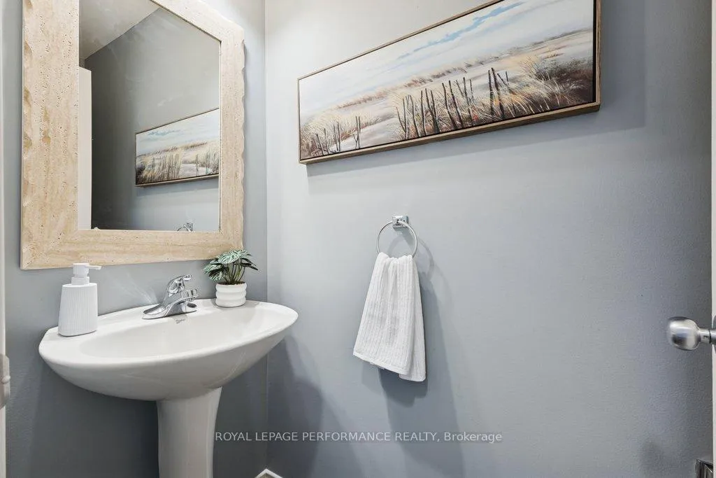 Photo 3 of 303 Bryarton Street, Ottawa, Chapel Hill — HOMEH