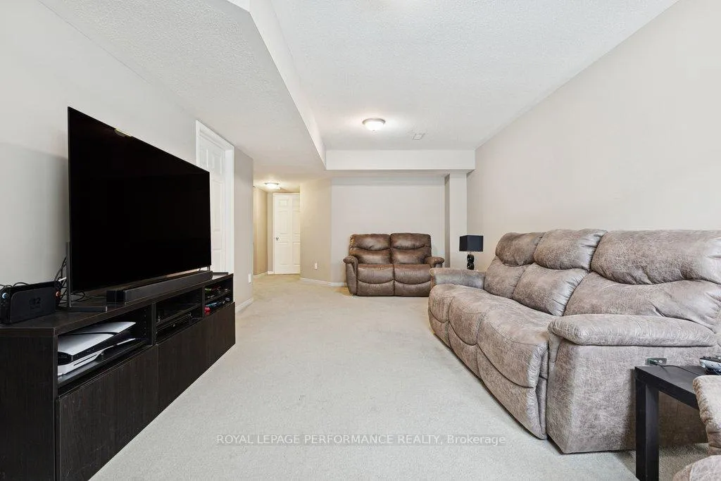 Photo 29 of 303 Bryarton Street, Ottawa, Chapel Hill — HOMEH