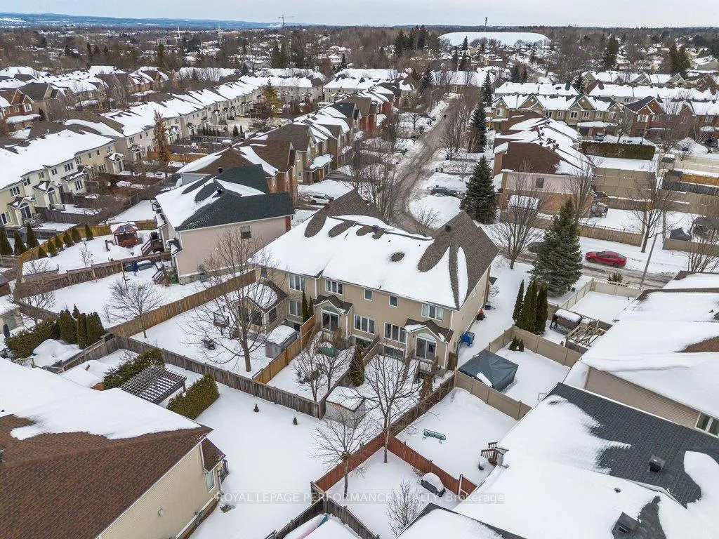 Photo 33 of 303 Bryarton Street, Ottawa, Chapel Hill — HOMEH
