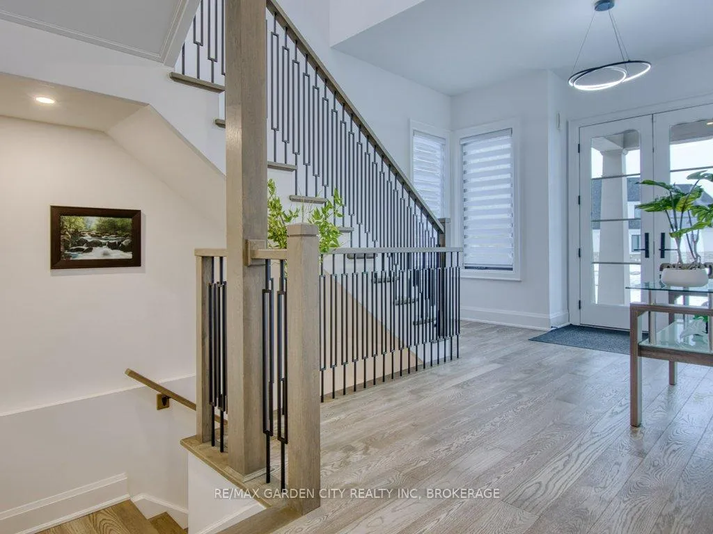 Photo 6 of 6290 Lucia Drive, Niagara Falls, Stamford — HOMEH