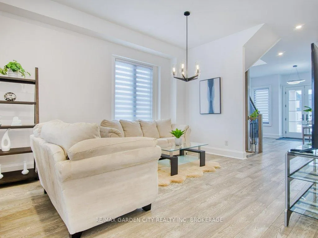Photo 7 of 6290 Lucia Drive, Niagara Falls, Stamford — HOMEH