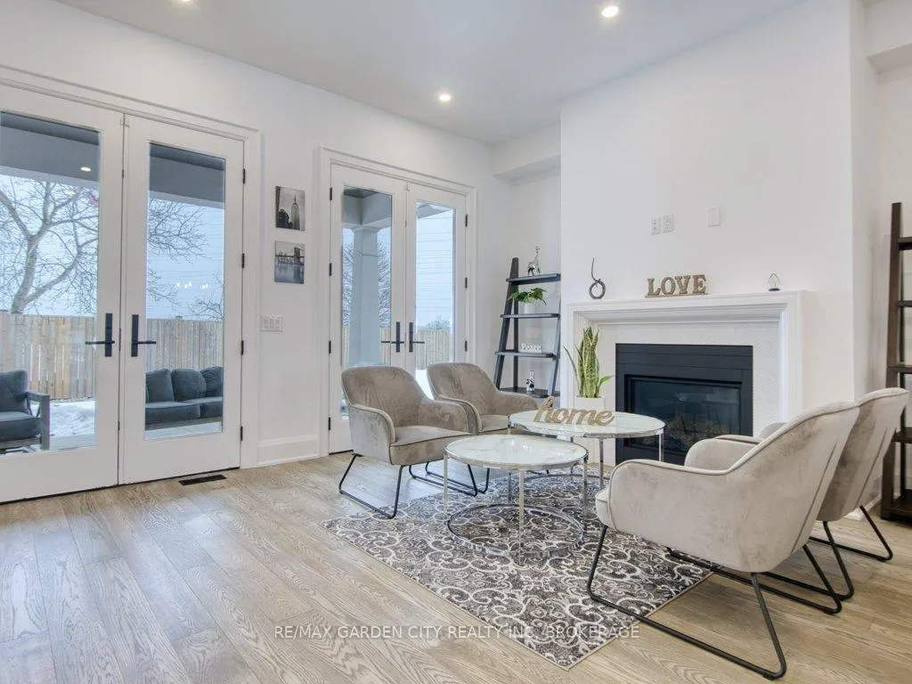 Photo 11 of 6290 Lucia Drive, Niagara Falls, Stamford — HOMEH
