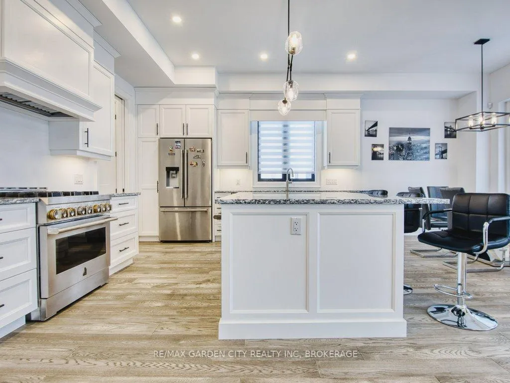 Photo 12 of 6290 Lucia Drive, Niagara Falls, Stamford — HOMEH