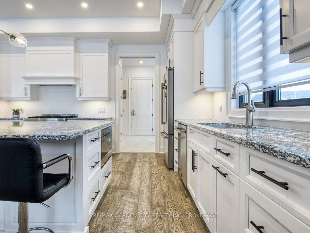 Photo 13 of 6290 Lucia Drive, Niagara Falls, Stamford — HOMEH