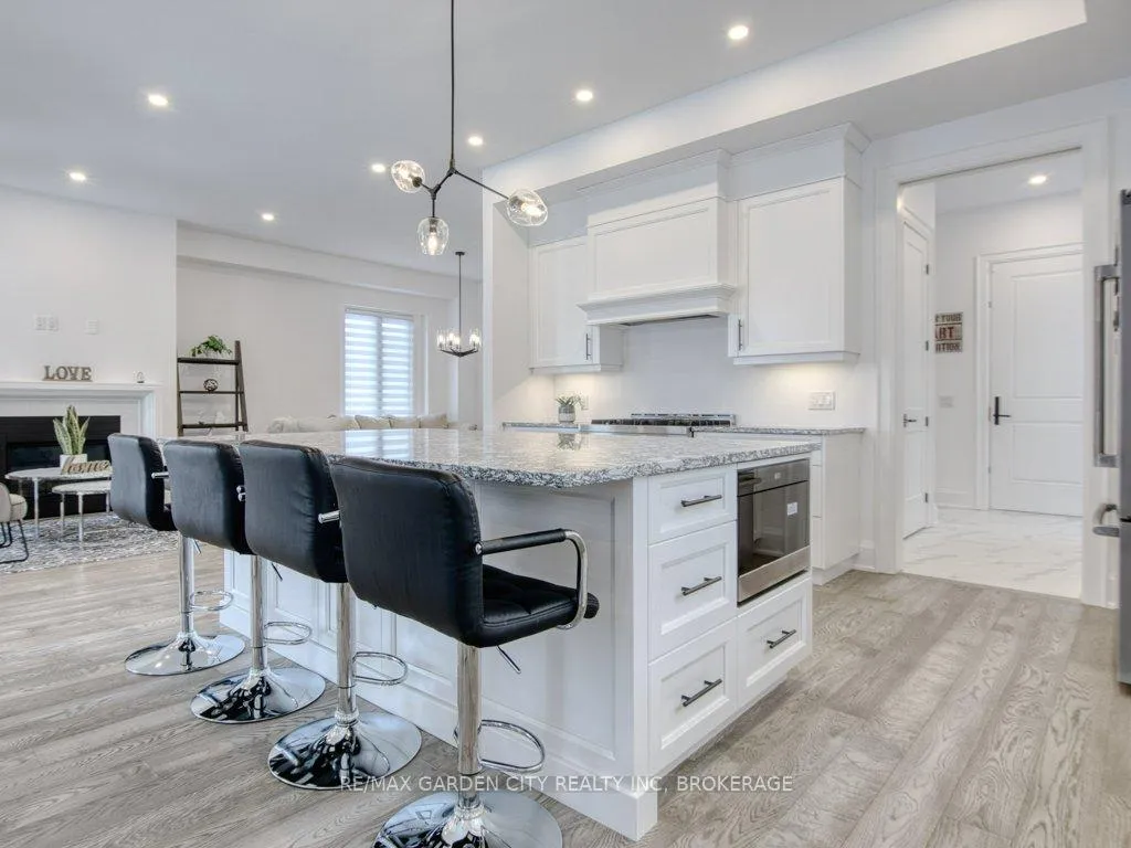Photo 14 of 6290 Lucia Drive, Niagara Falls, Stamford — HOMEH