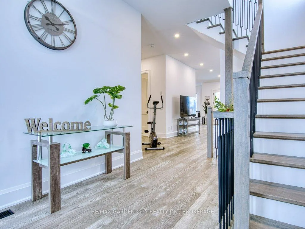 Photo 17 of 6290 Lucia Drive, Niagara Falls, Stamford — HOMEH