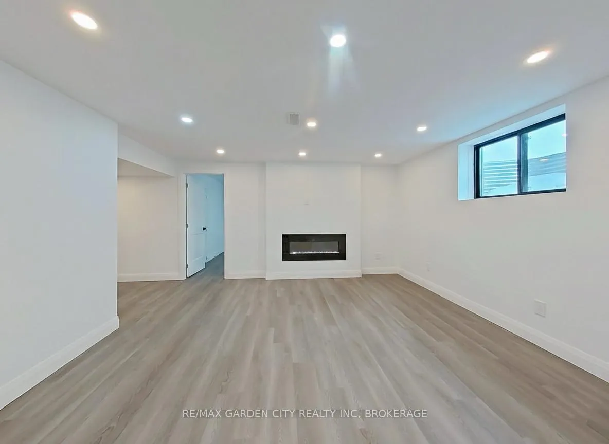 Photo 22 of 6290 Lucia Drive, Niagara Falls, Stamford — HOMEH