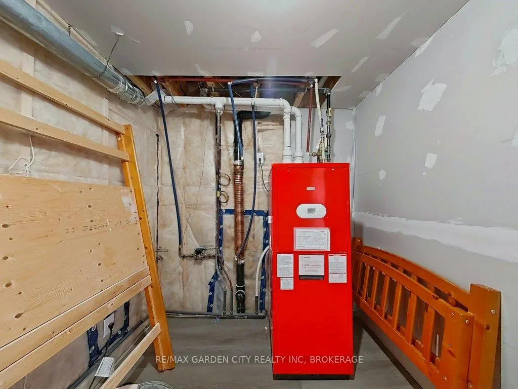 Photo 25 of 6290 Lucia Drive, Niagara Falls, Stamford — HOMEH
