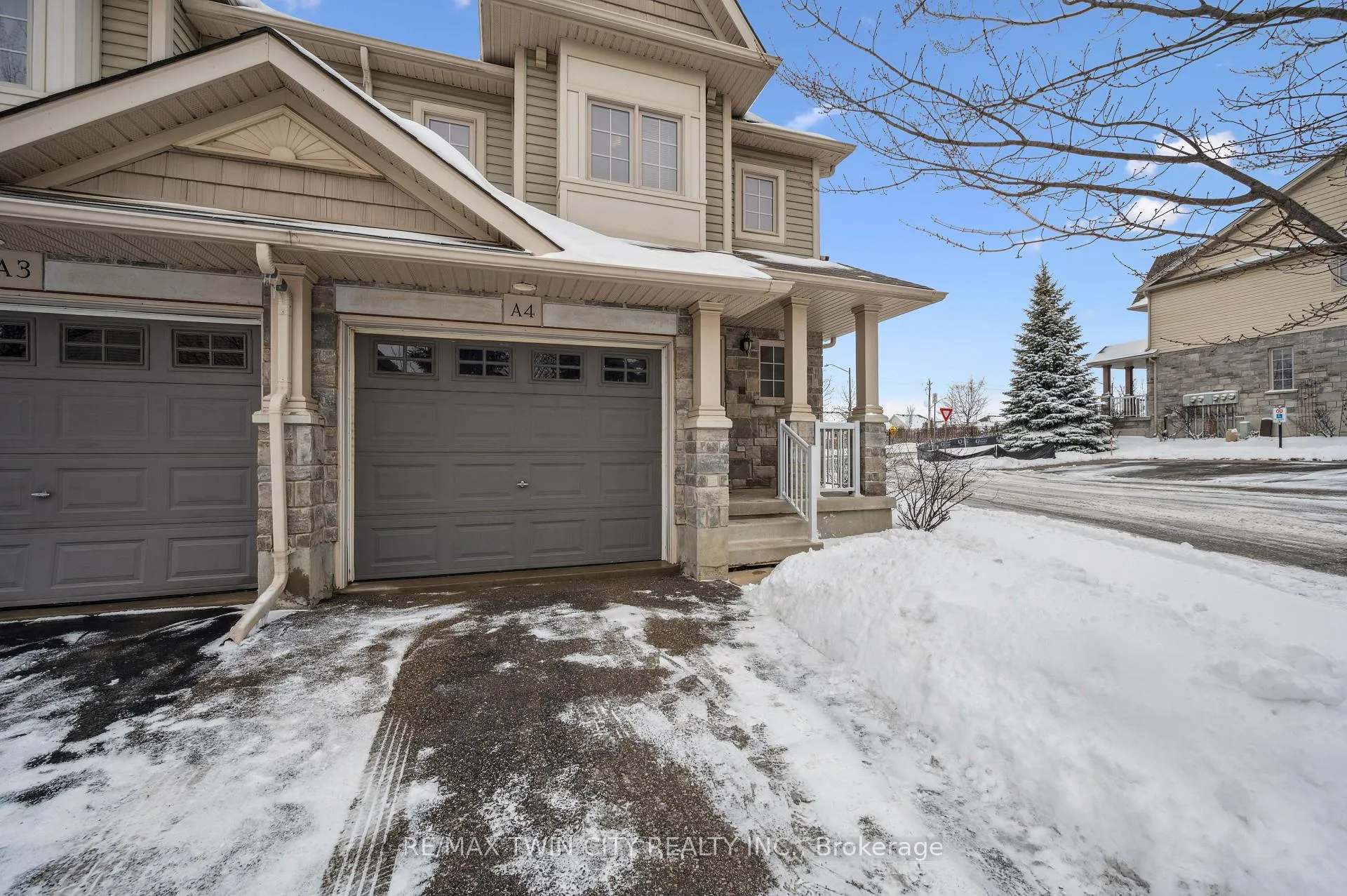 Photo 2 of Unit A4, 7 Upper Mercer Street, Kitchener — HOMEH