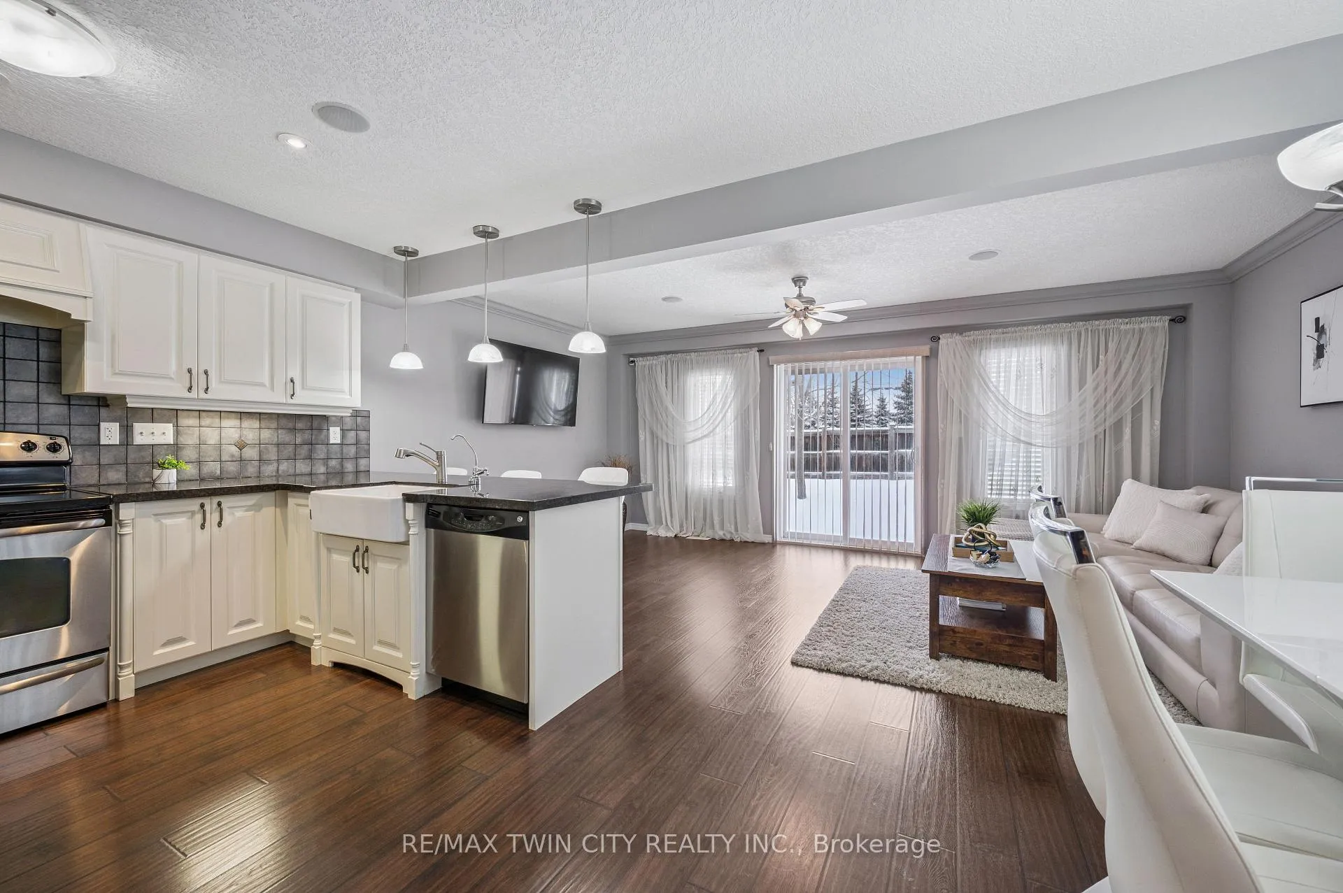 Photo 6 of Unit A4, 7 Upper Mercer Street, Kitchener — HOMEH