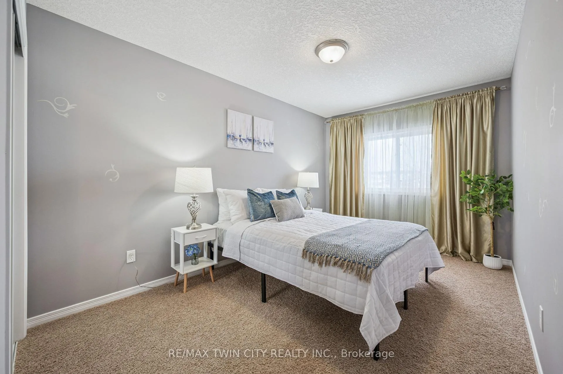Photo 15 of Unit A4, 7 Upper Mercer Street, Kitchener — HOMEH
