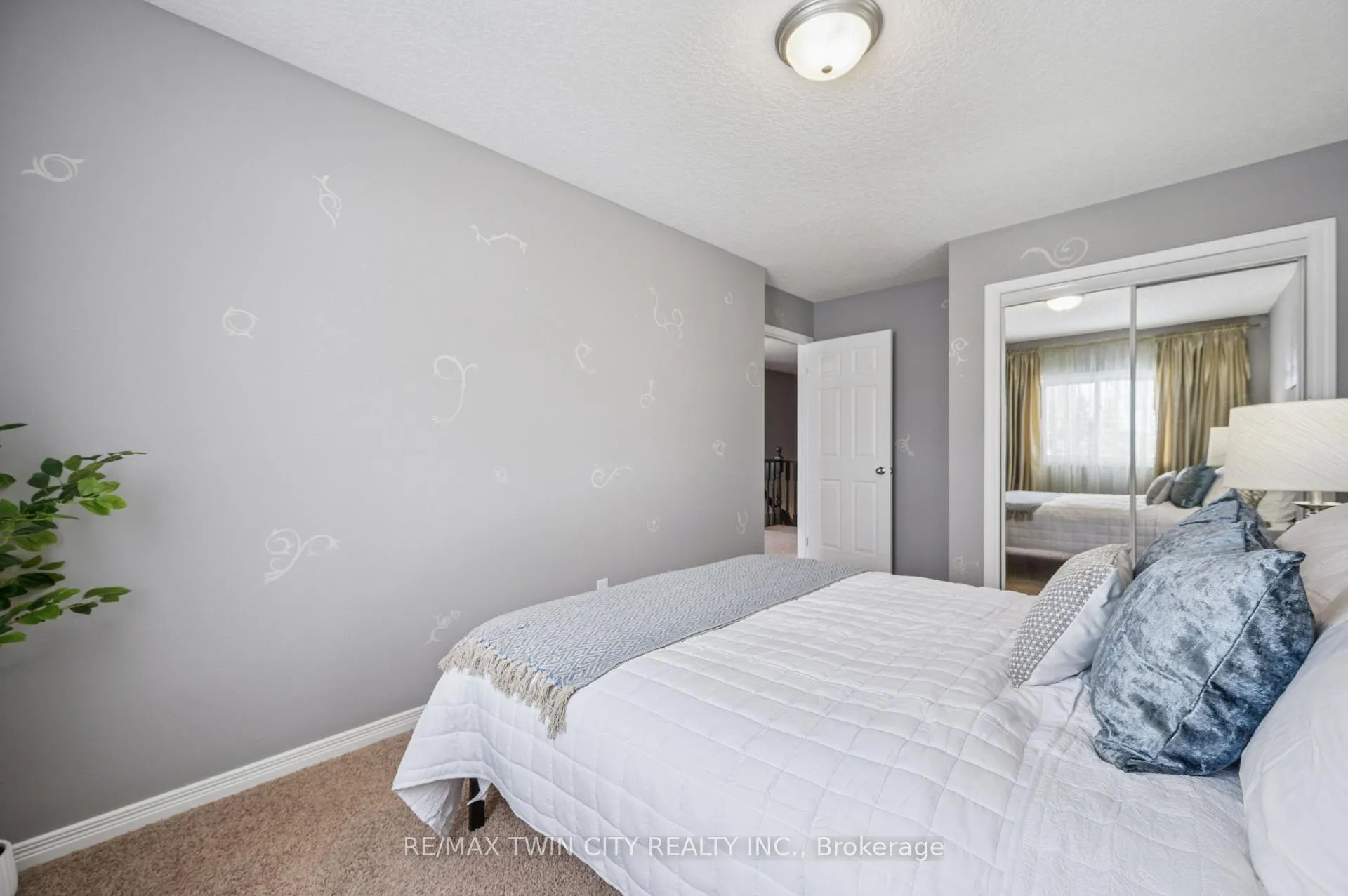 Photo 16 of Unit A4, 7 Upper Mercer Street, Kitchener — HOMEH