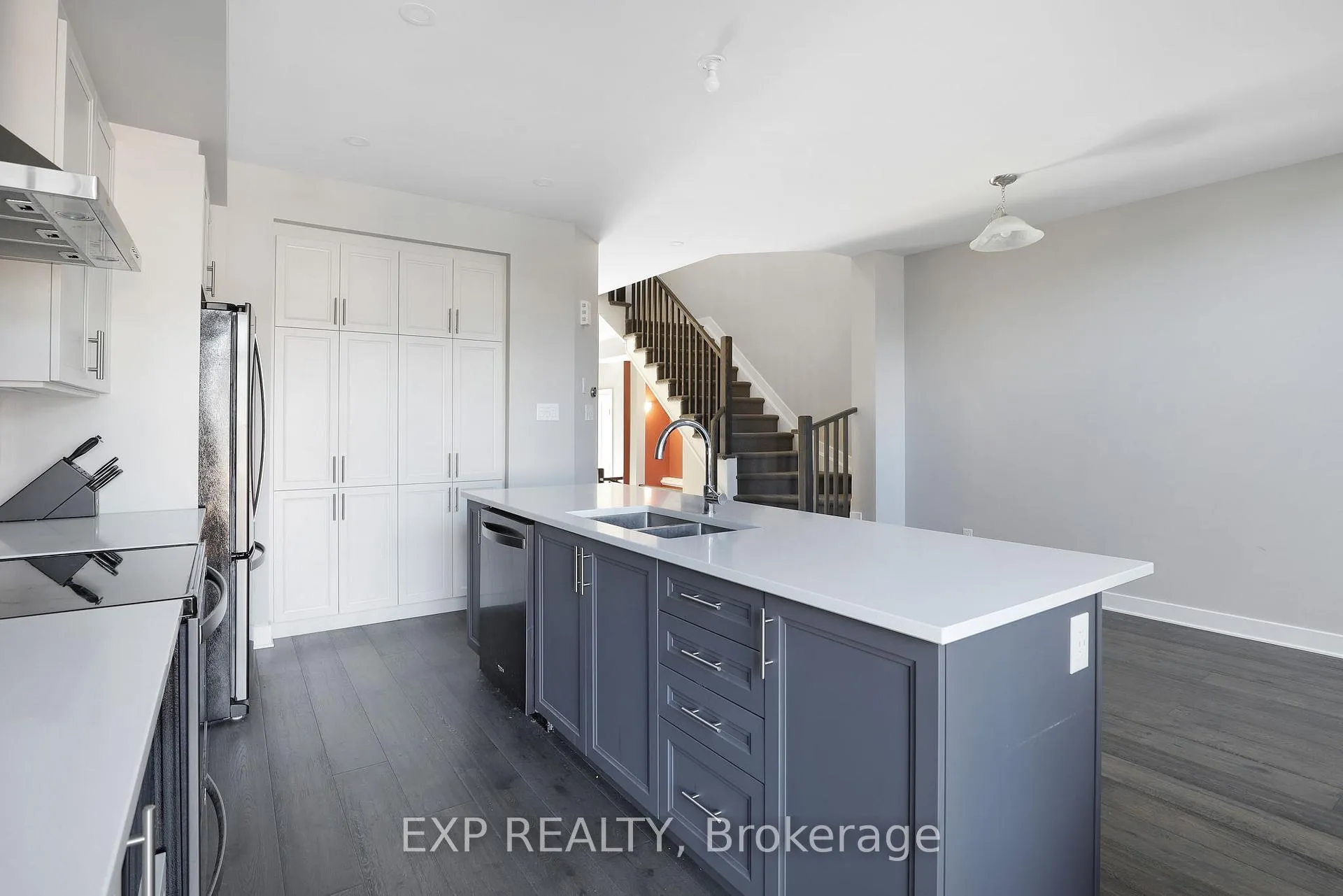Photo 13 of 1053 Lunar Glow Crescent, Ottawa, Riverside South/Gloucester Glen — HOMEH