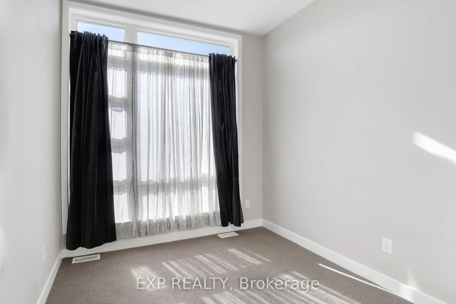 Photo 27 of 1053 Lunar Glow Crescent, Ottawa, Riverside South/Gloucester Glen — HOMEH