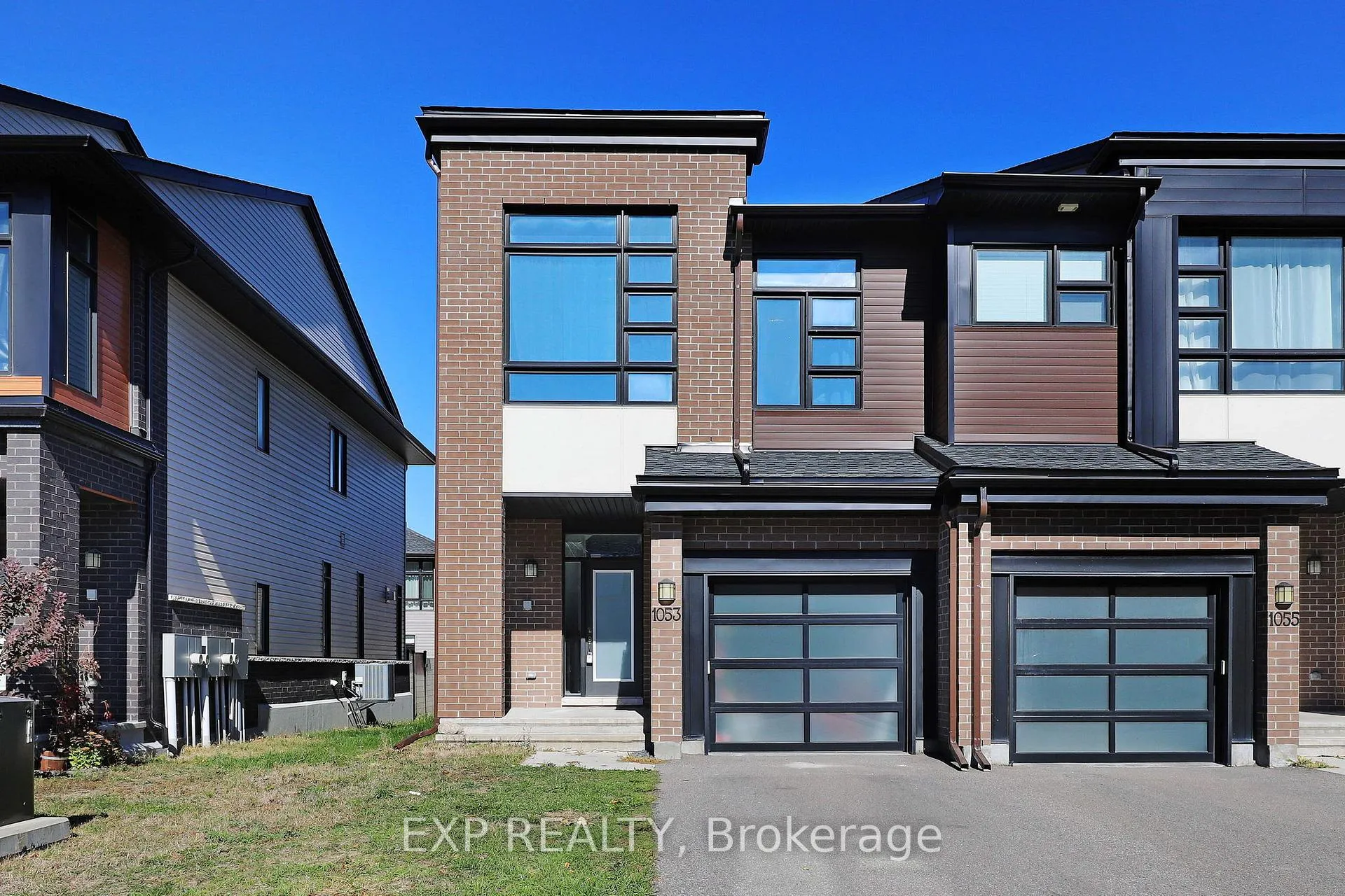 Photo 1 of 1053 Lunar Glow Crescent, Ottawa, Riverside South/Gloucester Glen — HOMEH