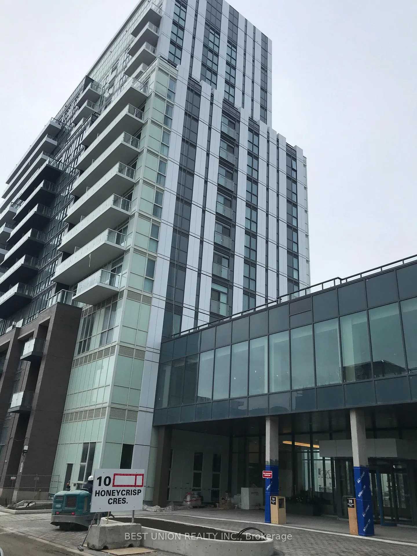 Front of Unit 216, 10 Honeycrisp Crescent