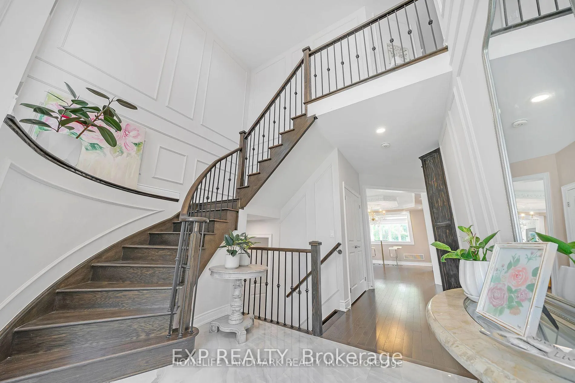 Photo 4 of 25 Ladder Crescent, East Gwillimbury, Sharon — HOMEH