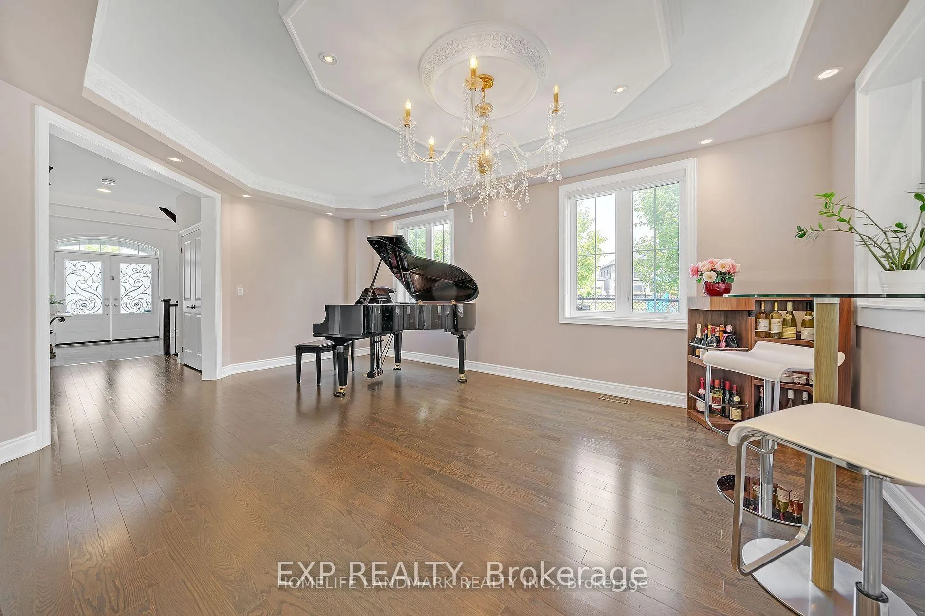 Photo 7 of 25 Ladder Crescent, East Gwillimbury, Sharon — HOMEH