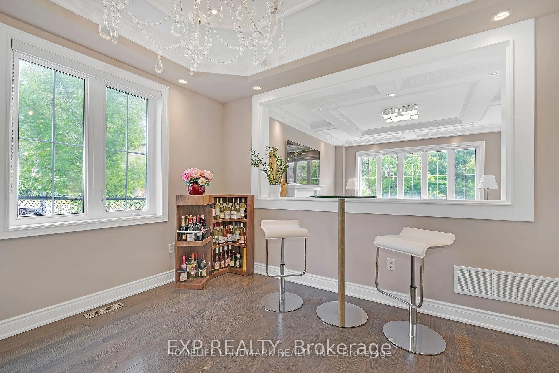 Photo 8 of 25 Ladder Crescent, East Gwillimbury, Sharon — HOMEH