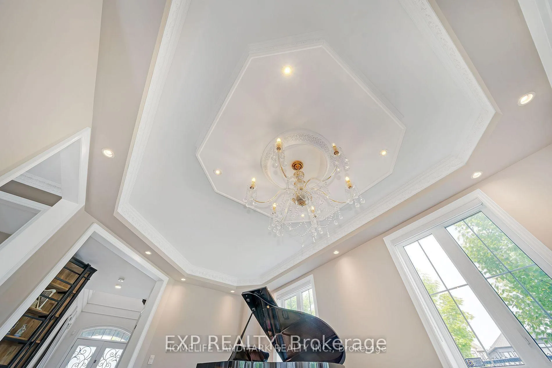 Photo 9 of 25 Ladder Crescent, East Gwillimbury, Sharon — HOMEH