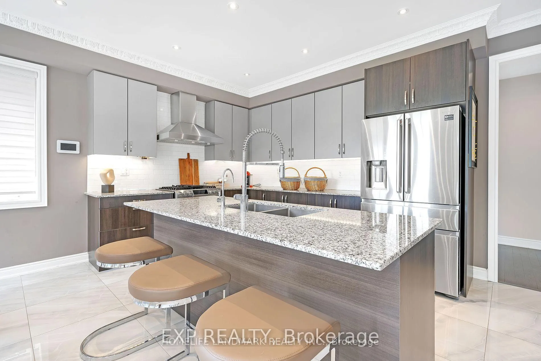 Photo 15 of 25 Ladder Crescent, East Gwillimbury, Sharon — HOMEH