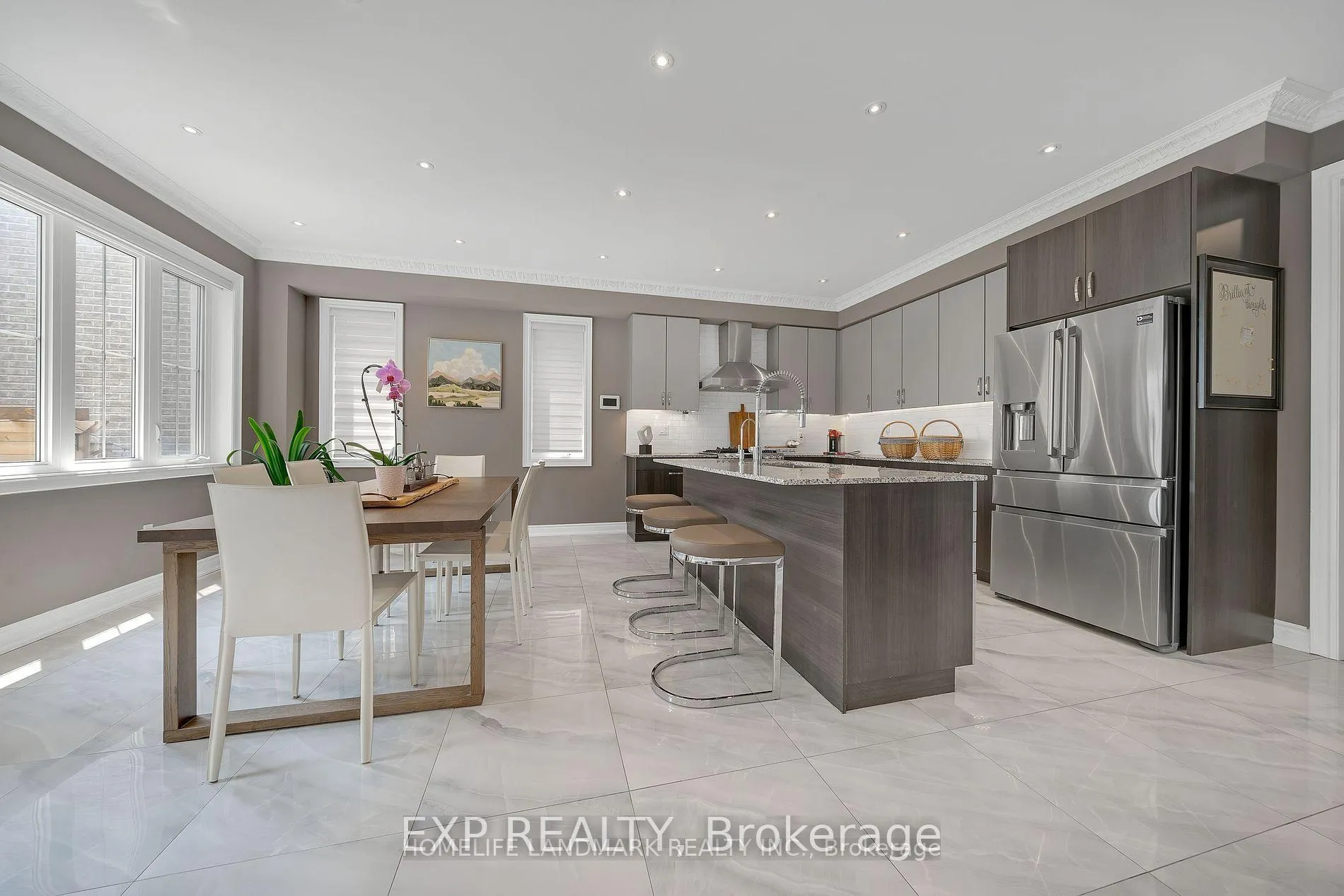 Photo 19 of 25 Ladder Crescent, East Gwillimbury, Sharon — HOMEH