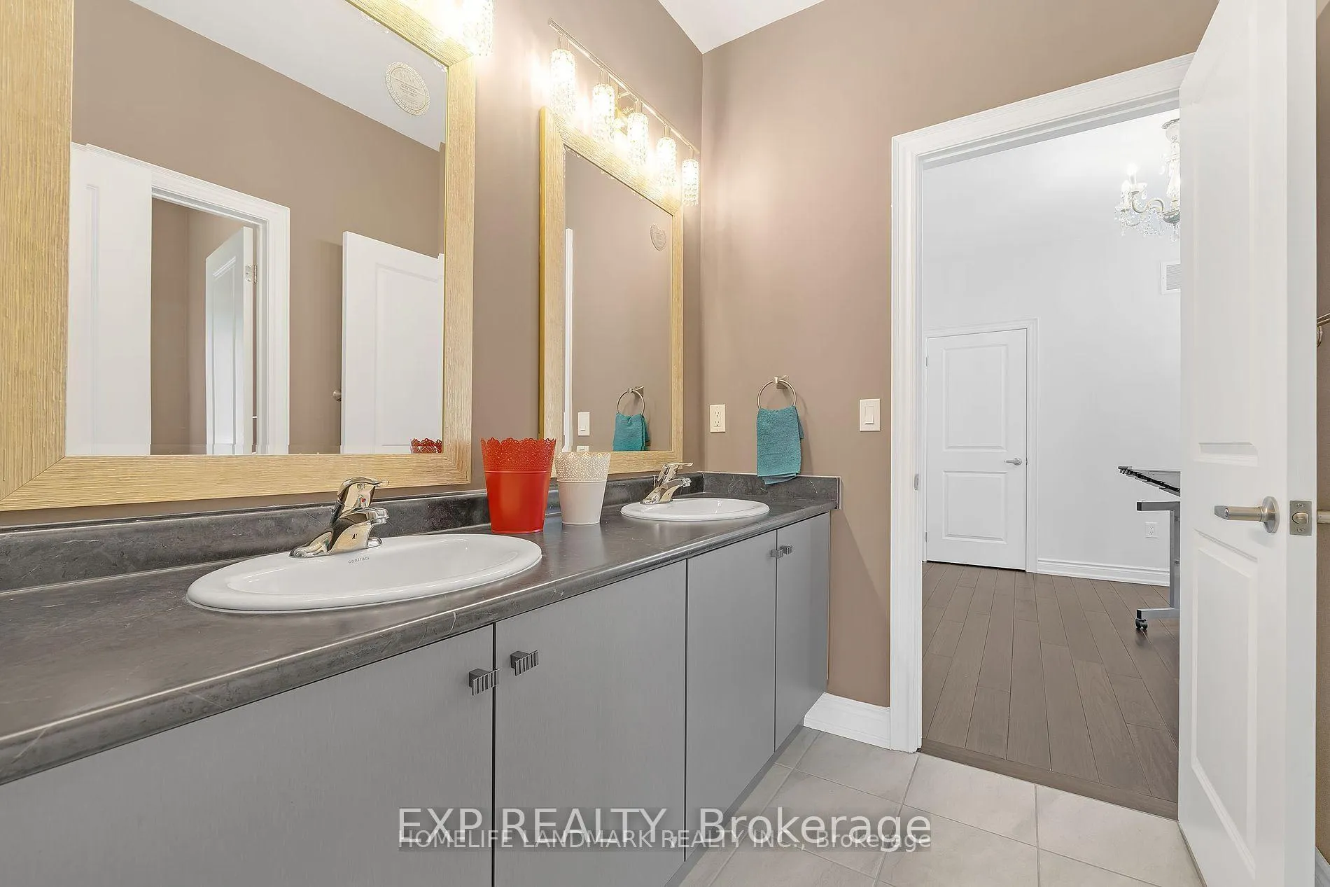 Photo 29 of 25 Ladder Crescent, East Gwillimbury, Sharon — HOMEH