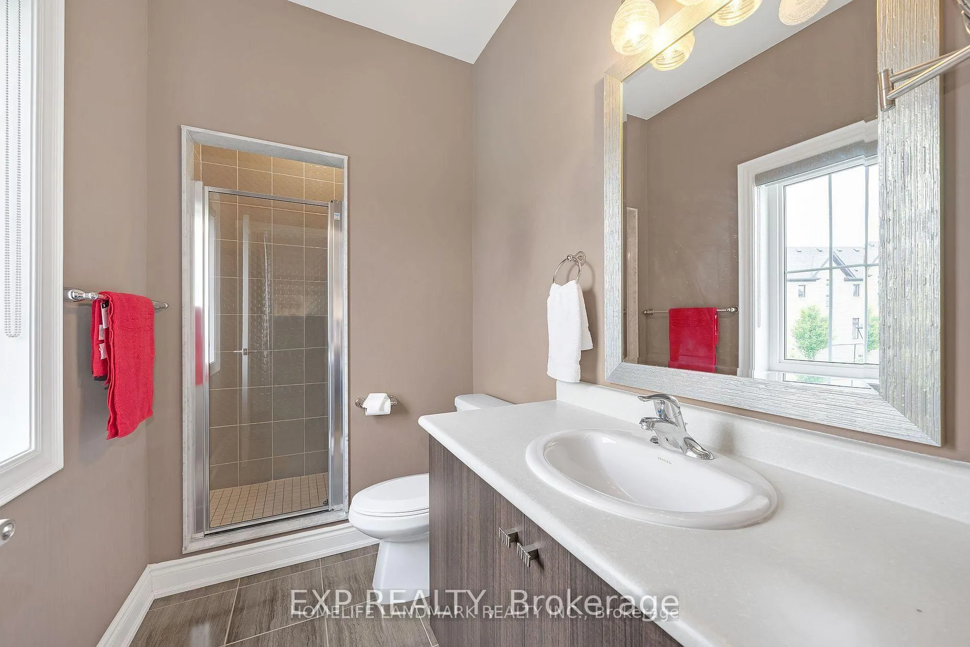Photo 33 of 25 Ladder Crescent, East Gwillimbury, Sharon — HOMEH