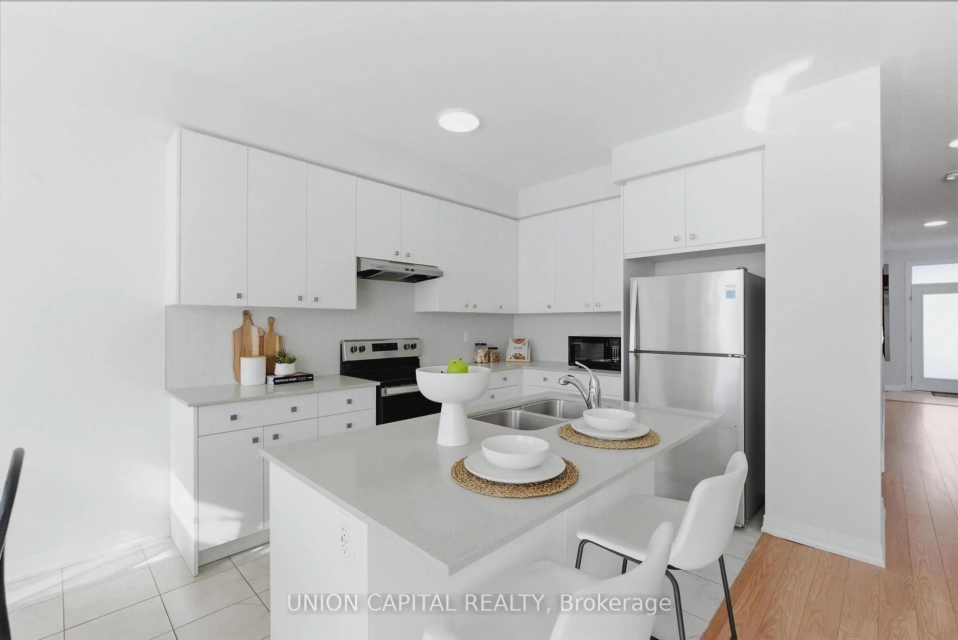 Photo 5 of 1177 Marathon Avenue, Pickering, Rural Pickering — HOMEH