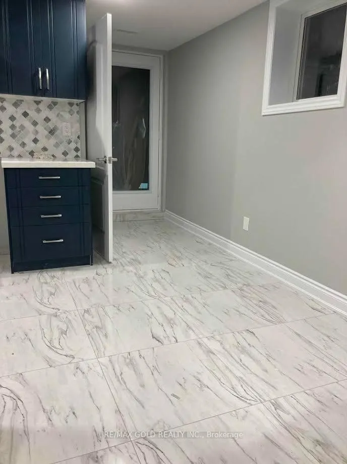 Photo 6 of 6 Heatherglen Drive E, Brampton, Credit Valley — HOMEH