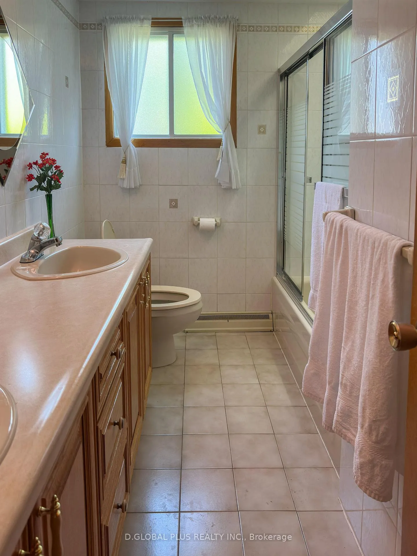 Photo 12 of 438 Beach Avenue, Cornwall — HOMEH