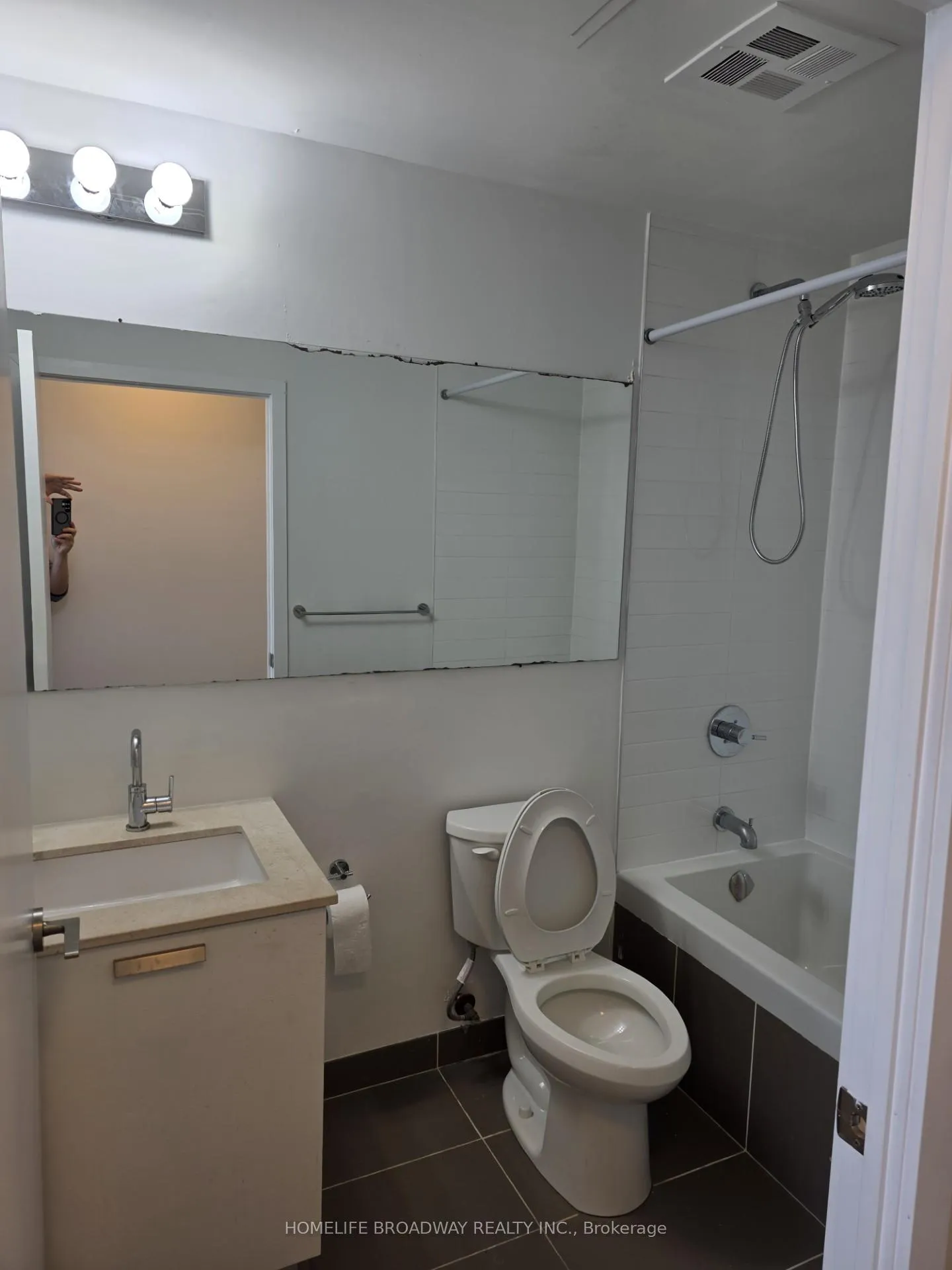 Photo 7 of Unit 1705, 1815 Yonge Street, Toronto, Mount Pleasant West — HOMEH
