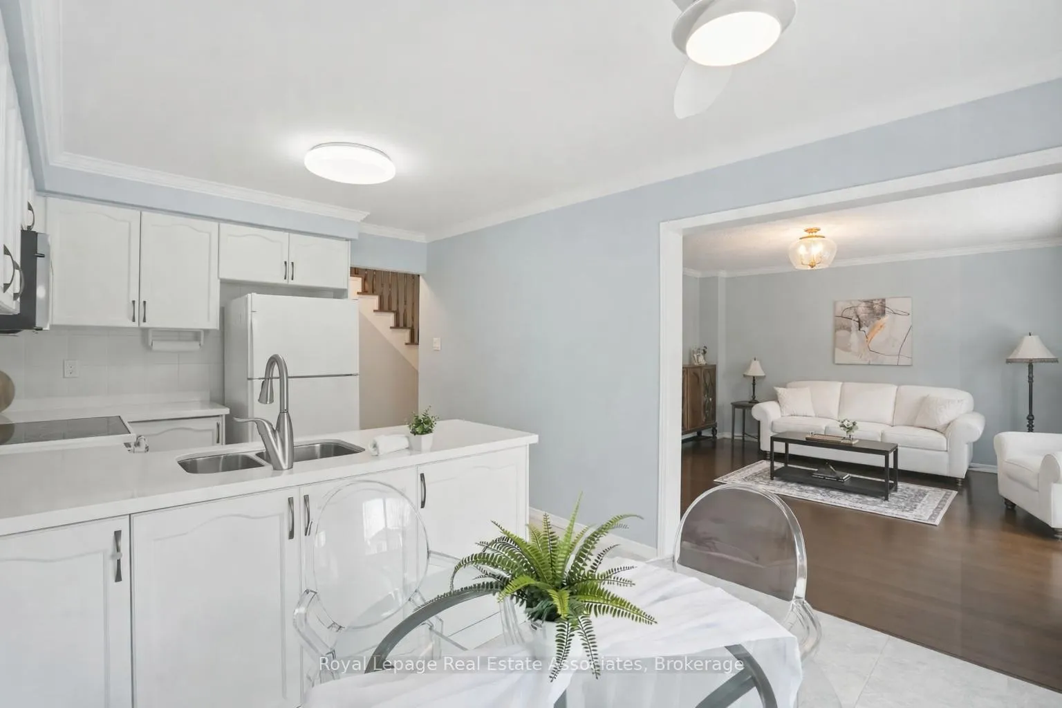 Photo 1 of 140 Fellowes Crescent, Hamilton, Waterdown — HOMEH