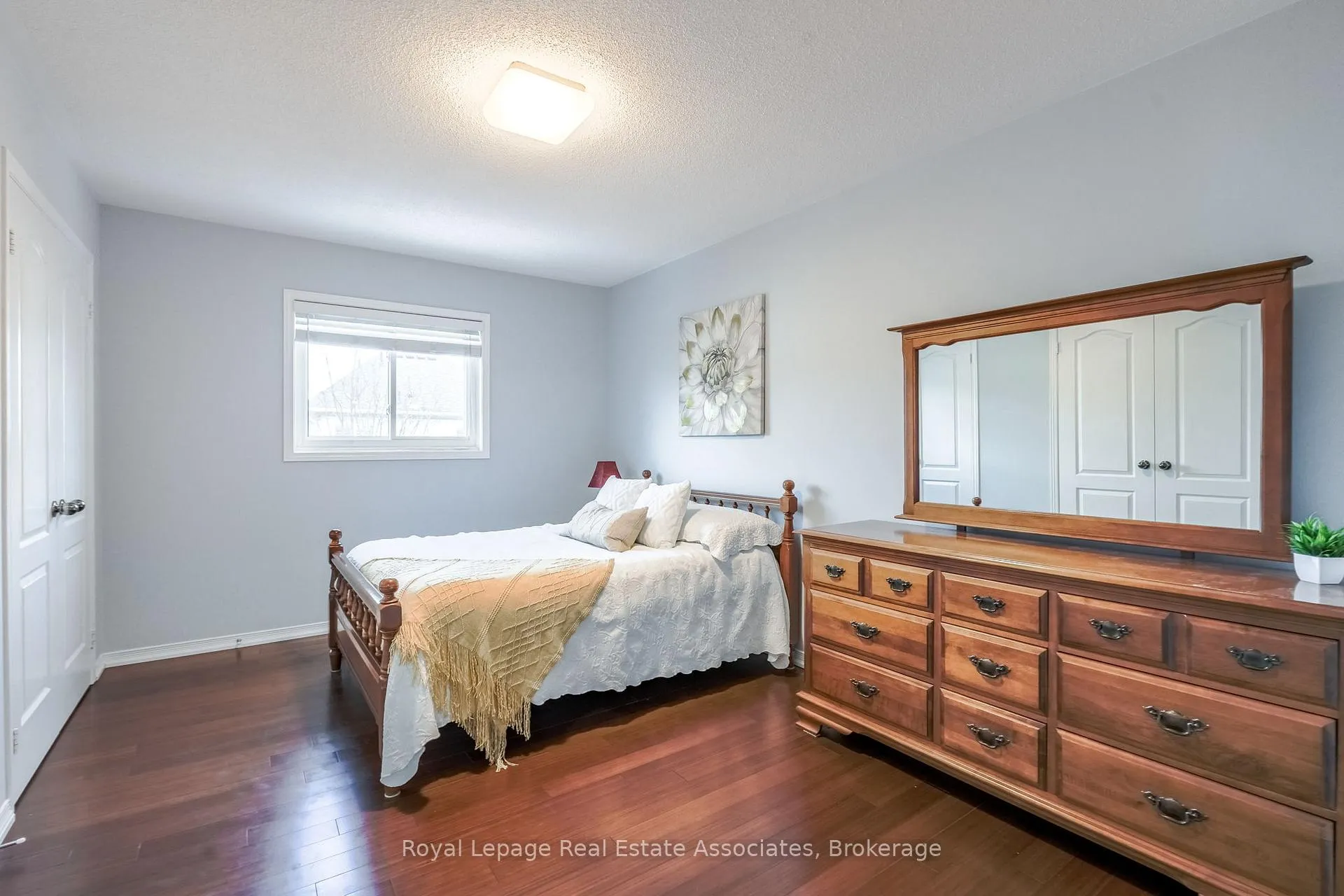 Photo 21 of 140 Fellowes Crescent, Hamilton, Waterdown — HOMEH
