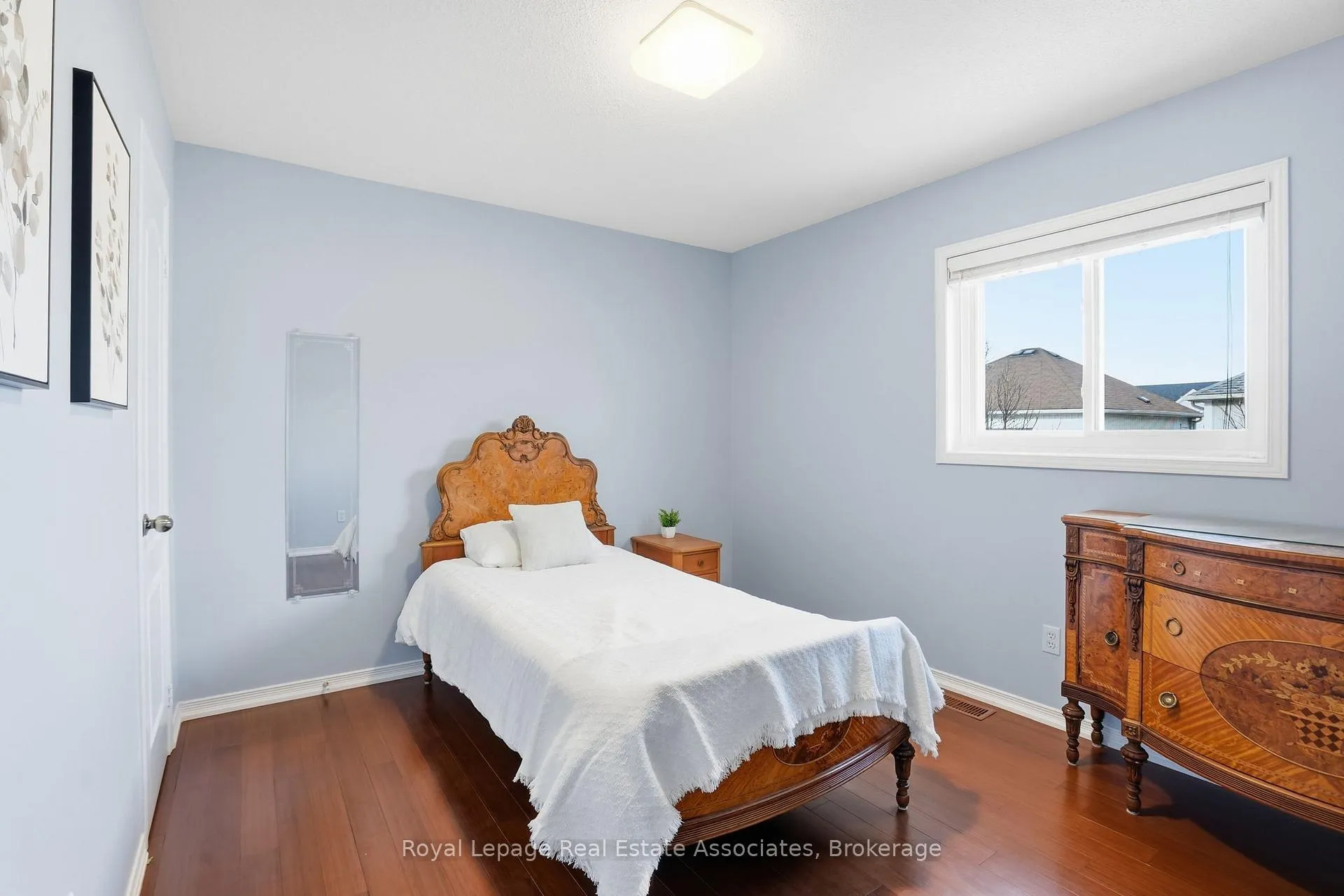 Photo 22 of 140 Fellowes Crescent, Hamilton, Waterdown — HOMEH