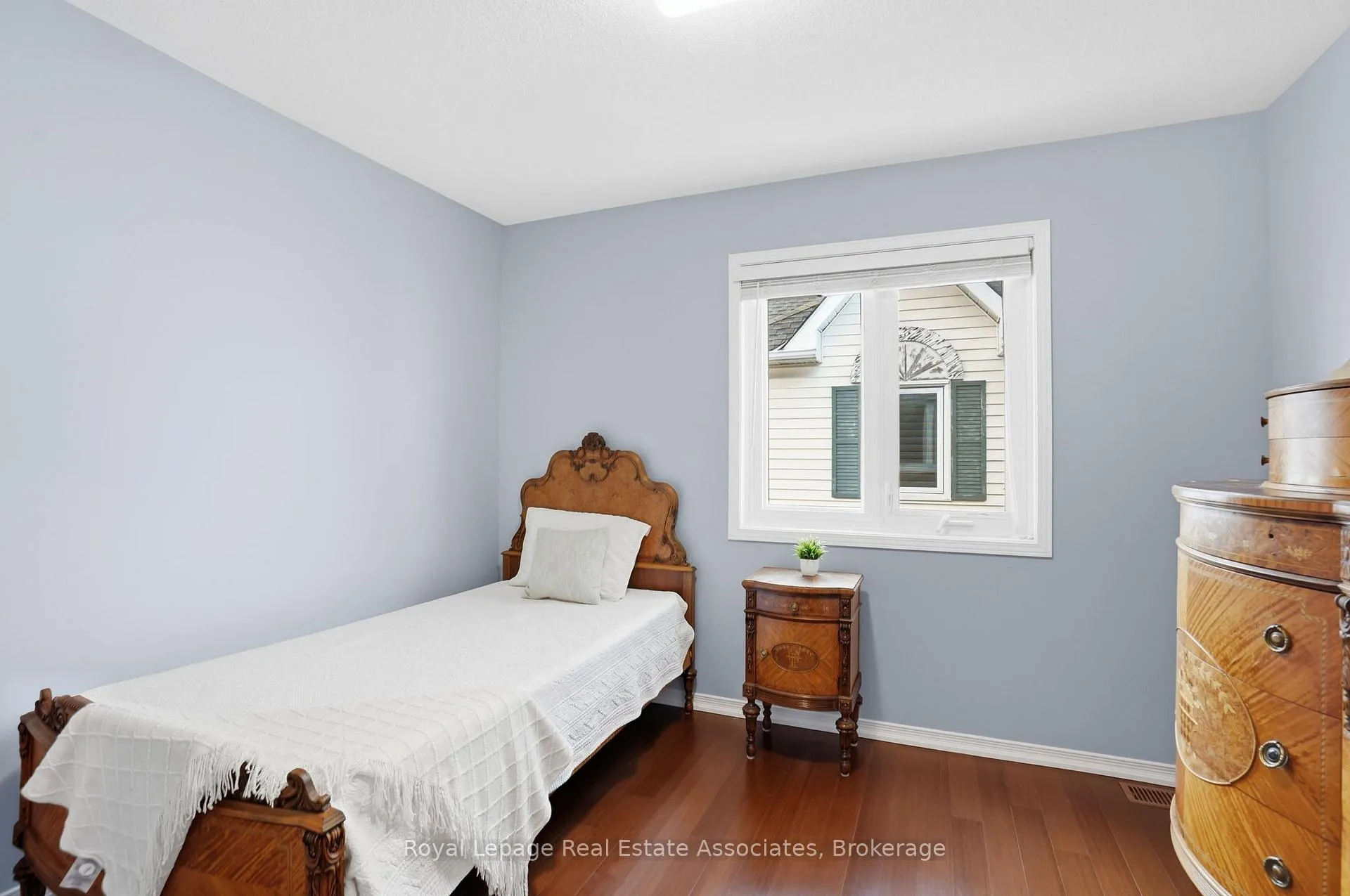 Photo 23 of 140 Fellowes Crescent, Hamilton, Waterdown — HOMEH