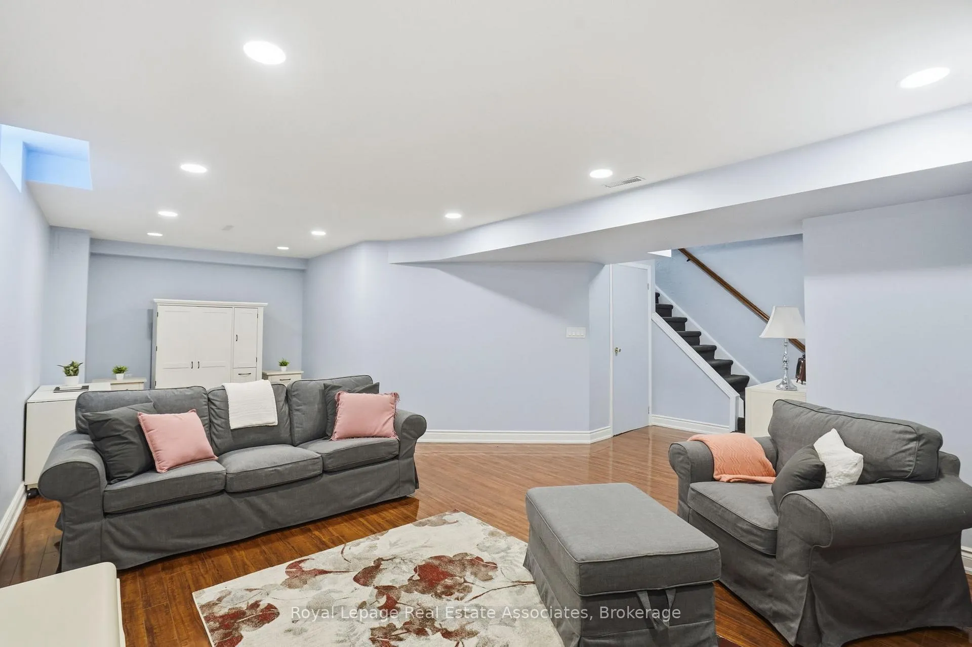 Photo 25 of 140 Fellowes Crescent, Hamilton, Waterdown — HOMEH