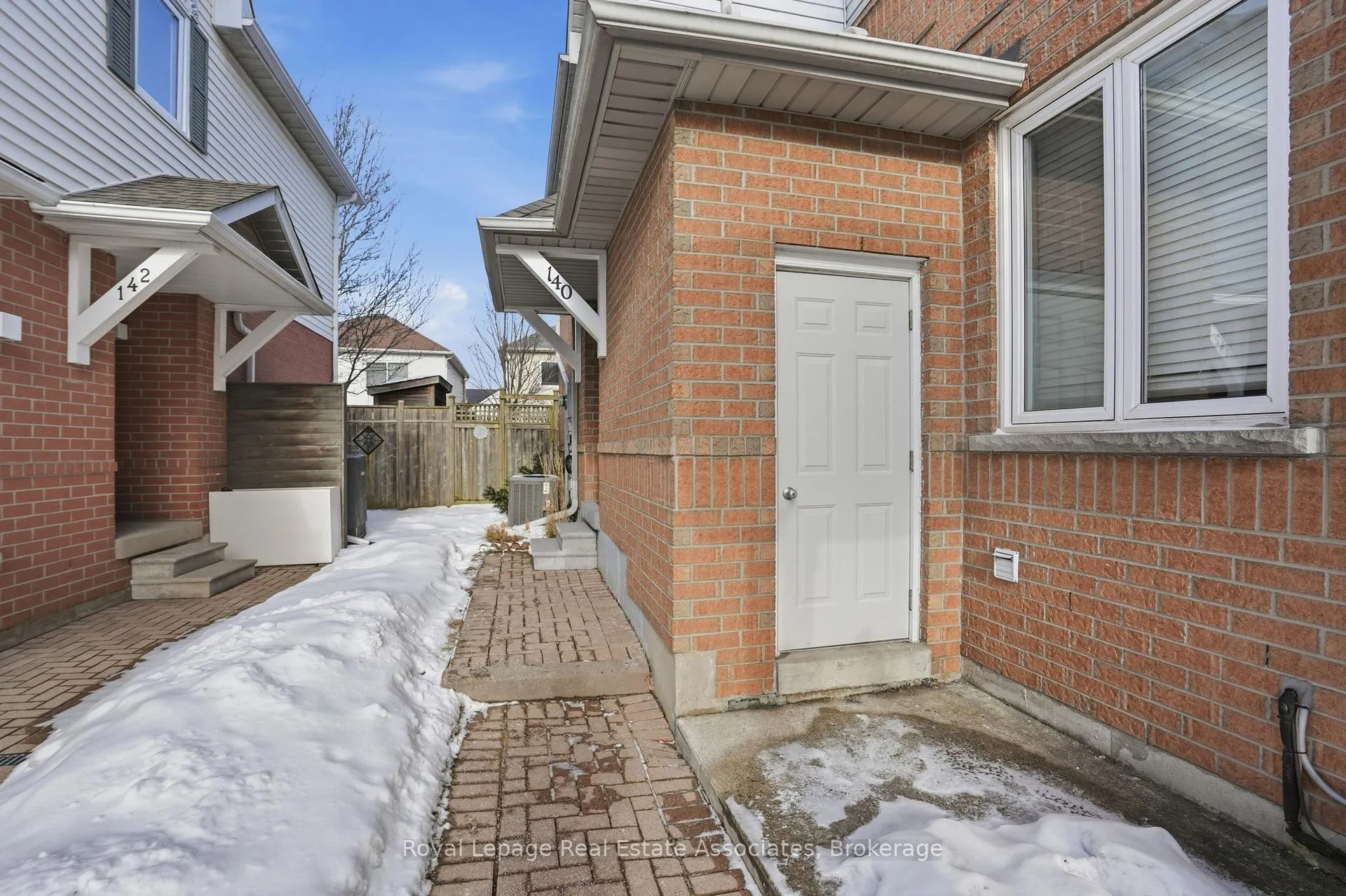 Photo 28 of 140 Fellowes Crescent, Hamilton, Waterdown — HOMEH