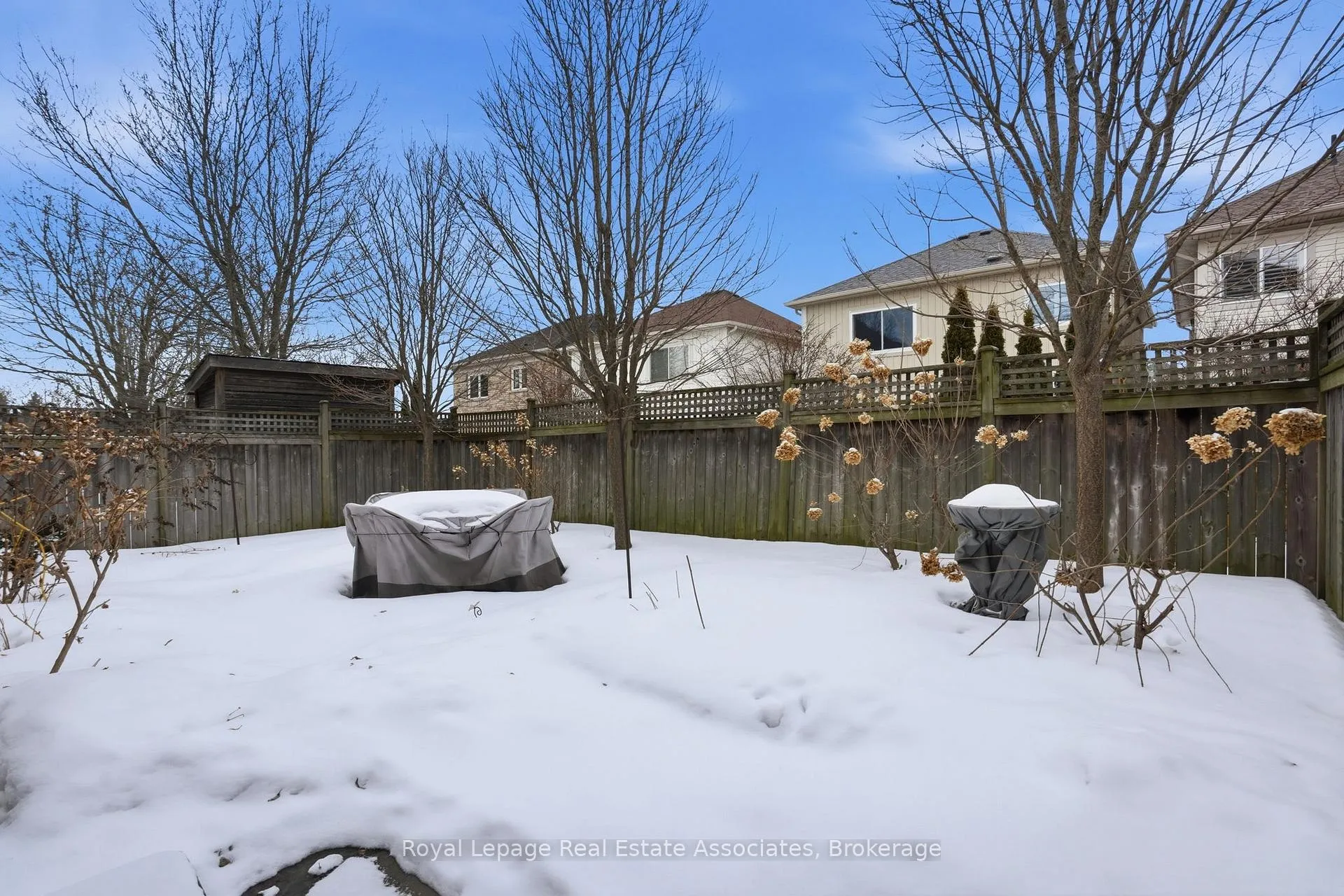 Photo 29 of 140 Fellowes Crescent, Hamilton, Waterdown — HOMEH