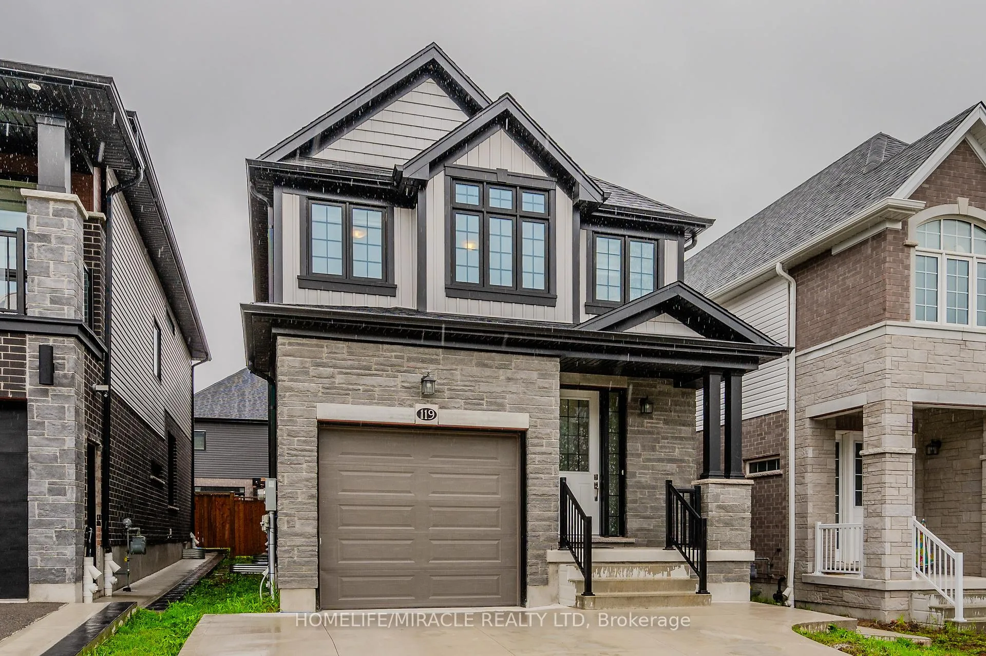 Front of 119 Monarch woods Drive