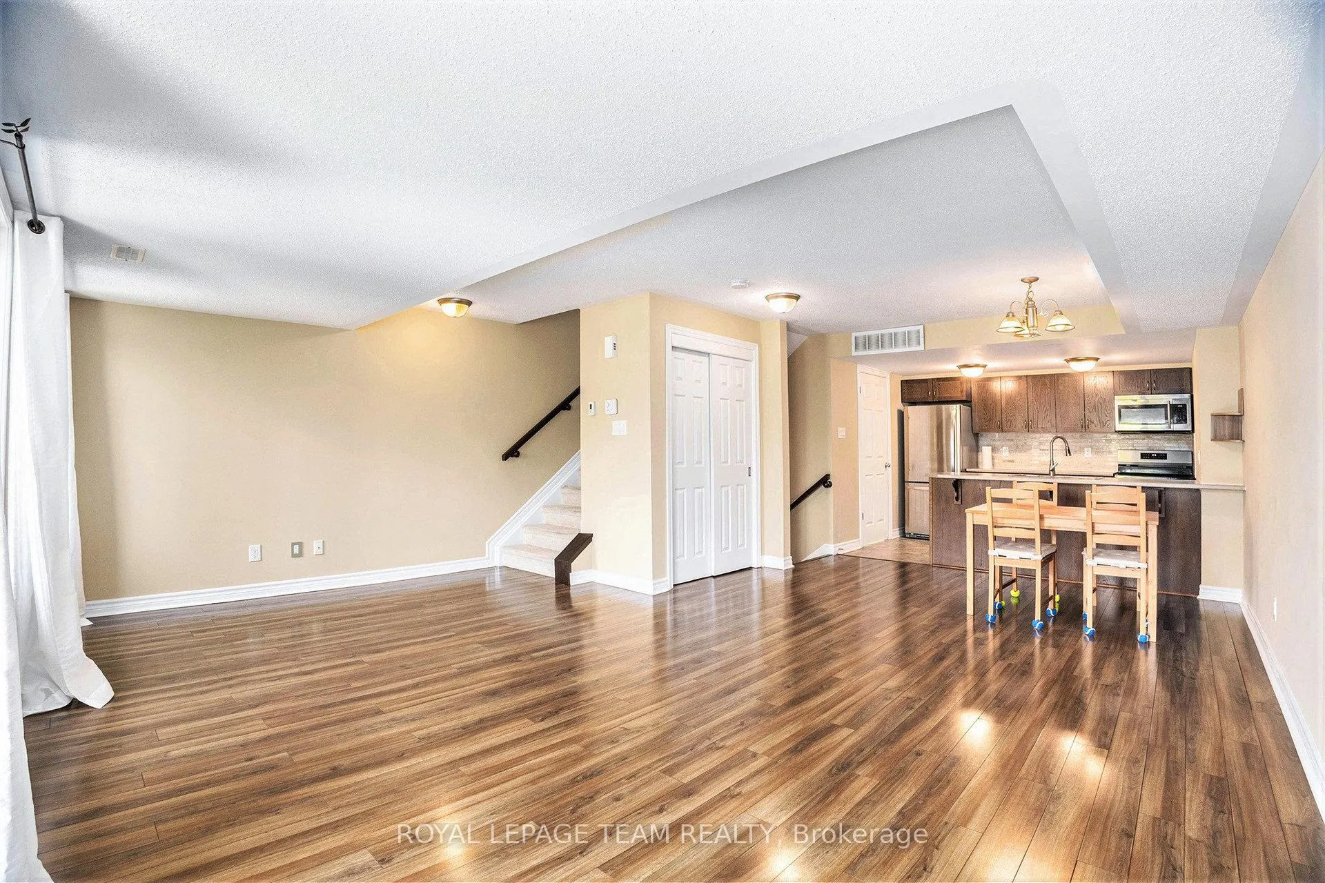 Photo 3 of Unit B, 283 Titanium Private, Ottawa, Convent Glen North — HOMEH