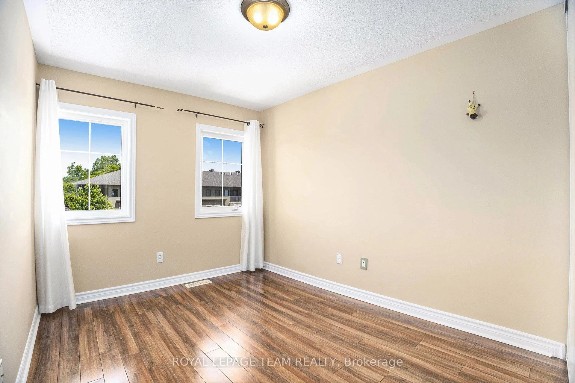 Photo 8 of Unit B, 283 Titanium Private, Ottawa, Convent Glen North — HOMEH