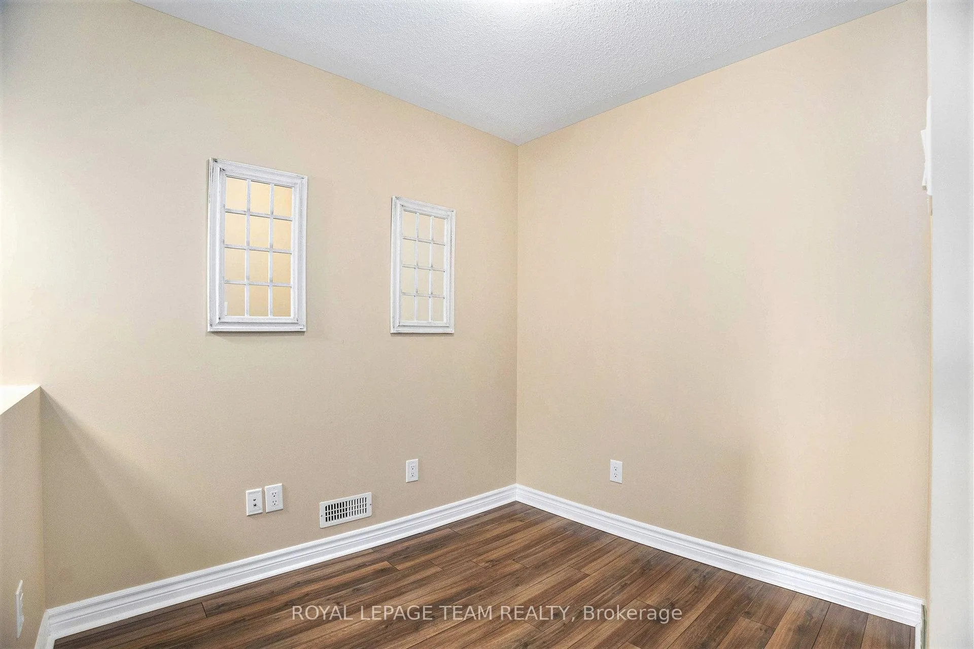 Photo 10 of Unit B, 283 Titanium Private, Ottawa, Convent Glen North — HOMEH